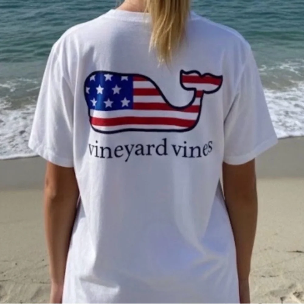 NWT Vineyard Vines Women’s White Short-Sleeve Pocket Tee w Flag Whale Patch